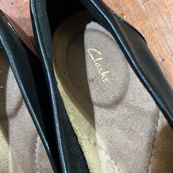 🌻3/$15🌻 Clark’s shoes - Picture 7 of 10
